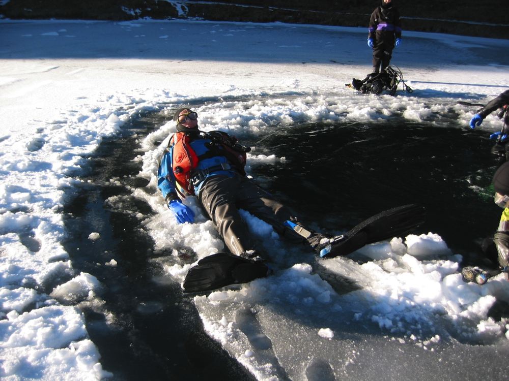 Urisee — Ice Dive — photo 04